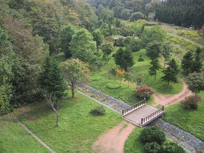 テクノパーク手前の遊歩道